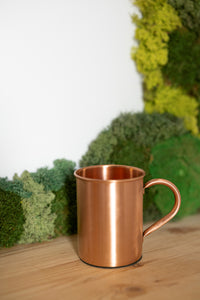 Taza de cobre Kopero Premium Lisa, 400 ml, 100% cobre puro, entre decoración de musgo