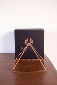 Kopero Koperen Piramide Energizer Gedraaid Groot (23,56 cm) voor de zwarte Kopero geschenkdoos