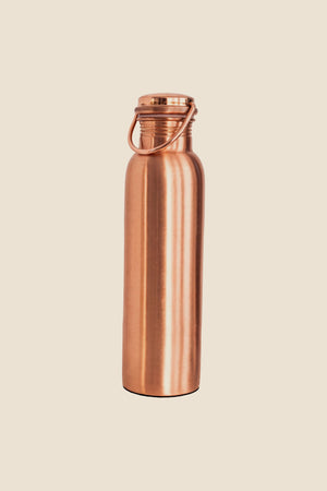 Botella de agua de cobre Kopero Liso, foto de producto sobre fondo blanco