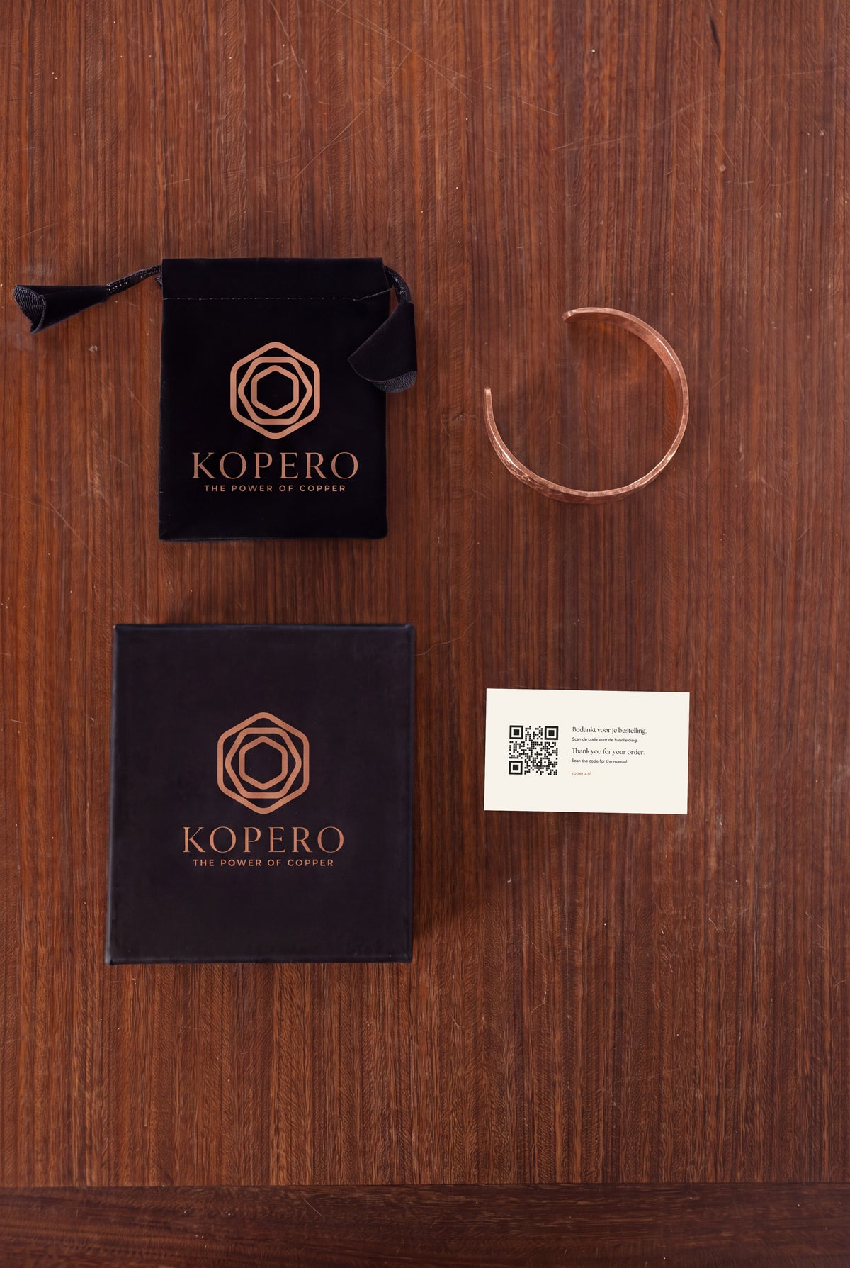 Kopero Premium Pulsera de Cobre Martillada, con bolsa de terciopelo, caja y tarjeta de agradecimiento