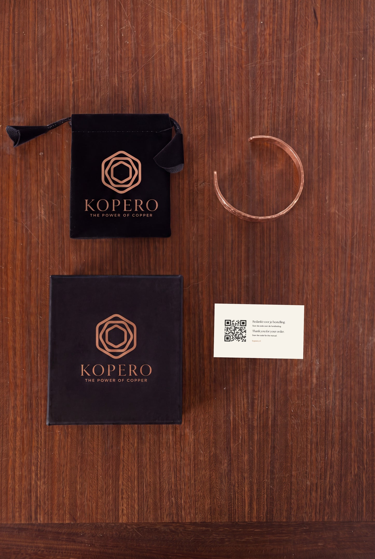 Kopero Premium Pulsera de Cobre Martillada, con bolsa de terciopelo, caja y tarjeta de agradecimiento